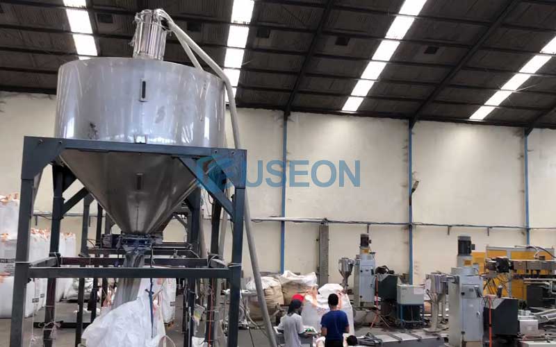 1000kg/h PET Bottle Flakes Recycling Machine in Indonesia