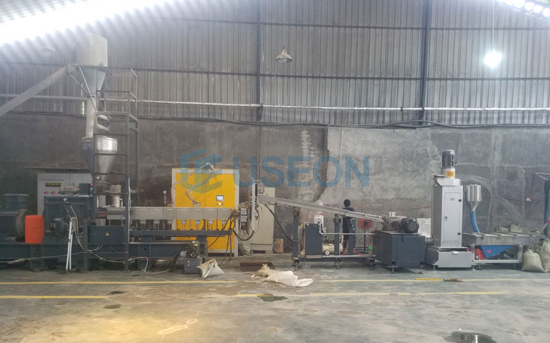 500~600kg/h PET Bottle Flakes Recycling Machine in Indonesia